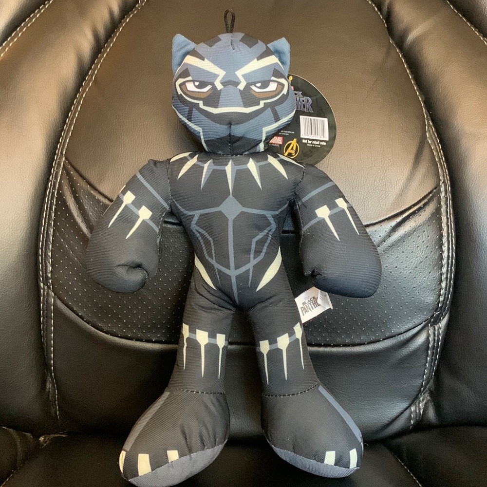 Marvel Avengers Black Panther Plush 13” NWT Wakanda Collectible